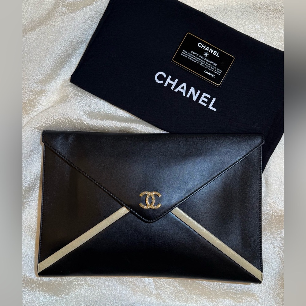 •••SOLD•••Chanel Black Lambskin Cocomail Envelope Clutch